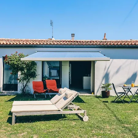 Petit Albert, Confortable, Proche De La Rochelle *